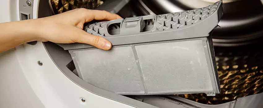 Signs Of A Clogged Dryer Lint Trap in Winter Garden, Florida